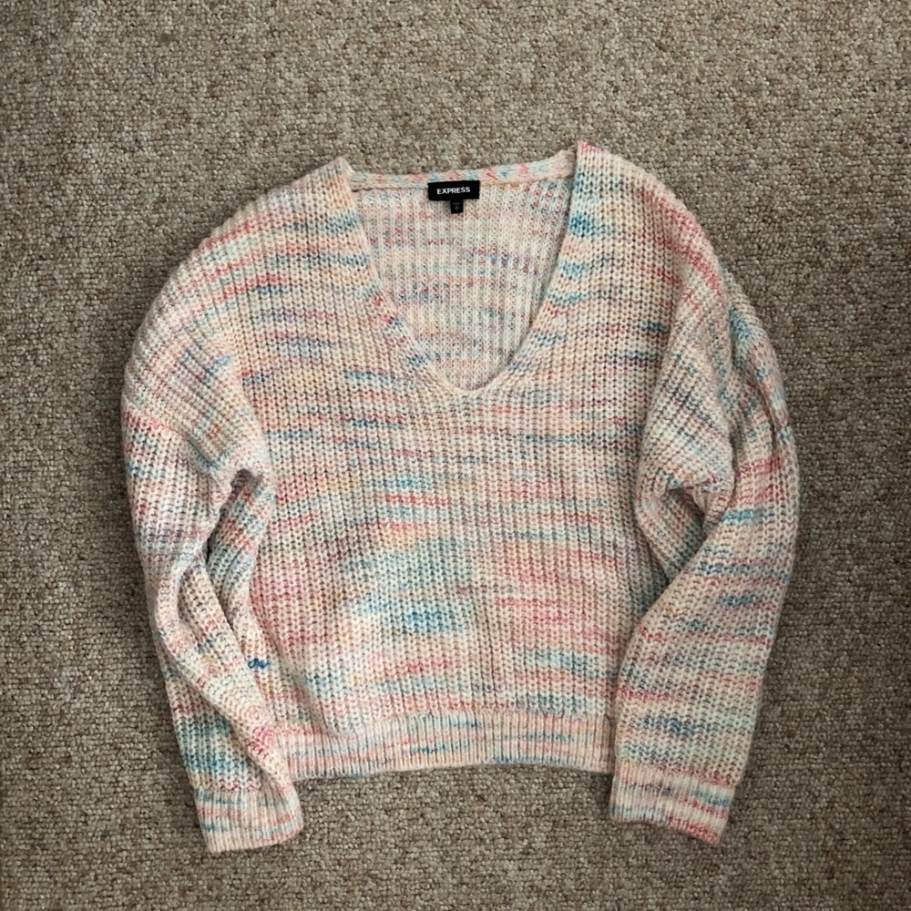 Bubblegum V Neck Sweate